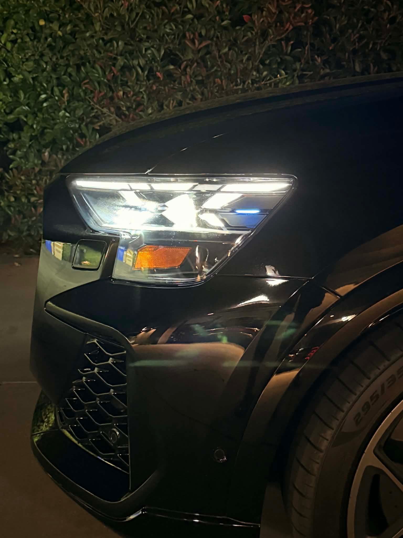 Audi RSQ8 performance — Matrix & Blue Laser Activation