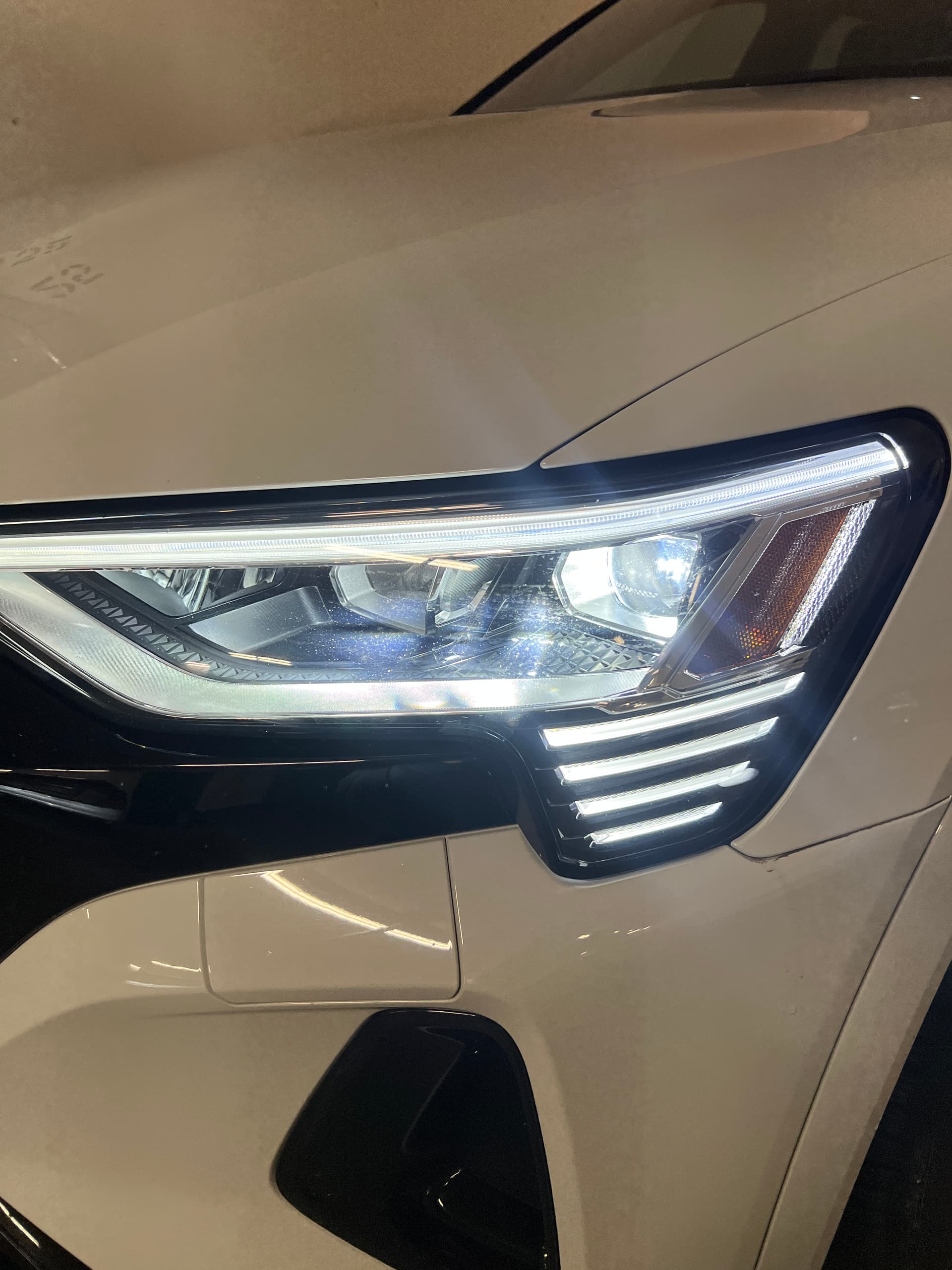 Audi Q8 e-tron — Matrix Activation